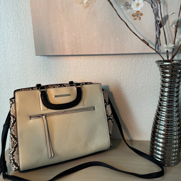 ✨ Kenneth Cole Reaction Snakeskin Handbag & Wallet Set – Cream/Beige & Black ✨ - Picture 9 of 9